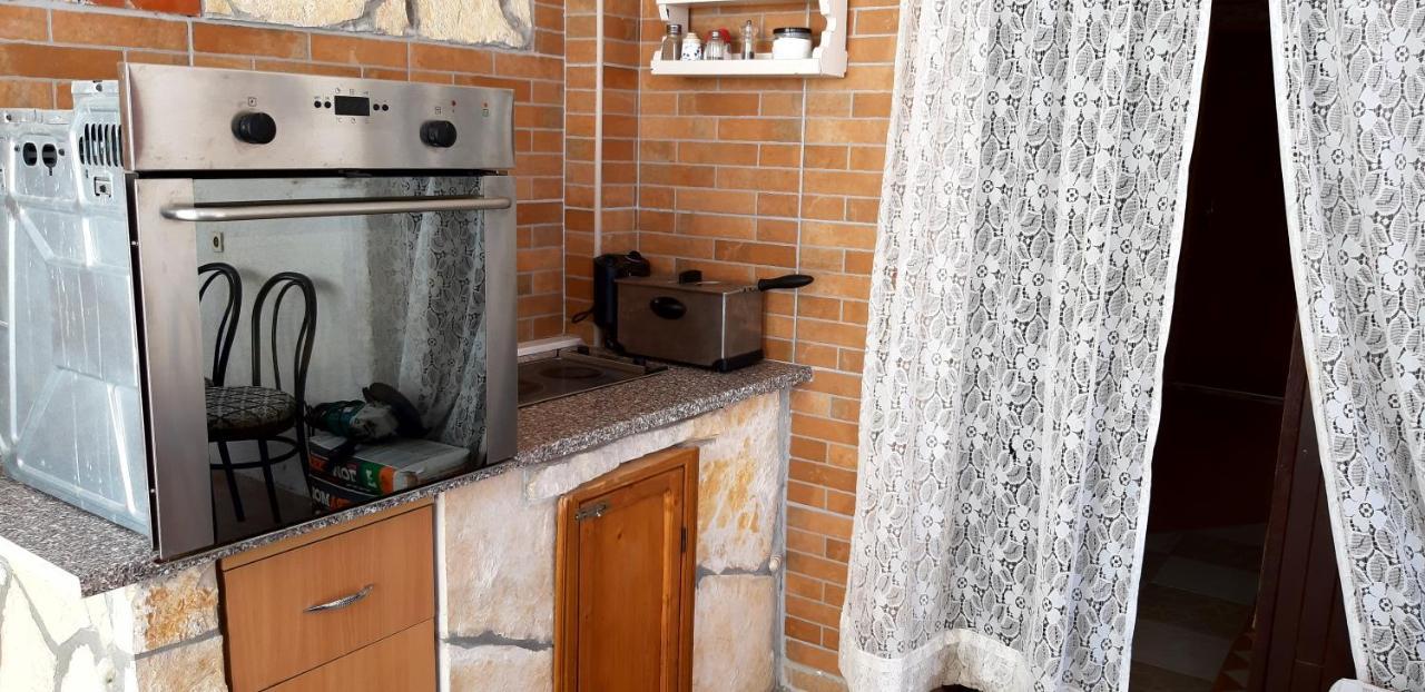 Apartment "Mislav" Gornji Karin Eksteriør billede