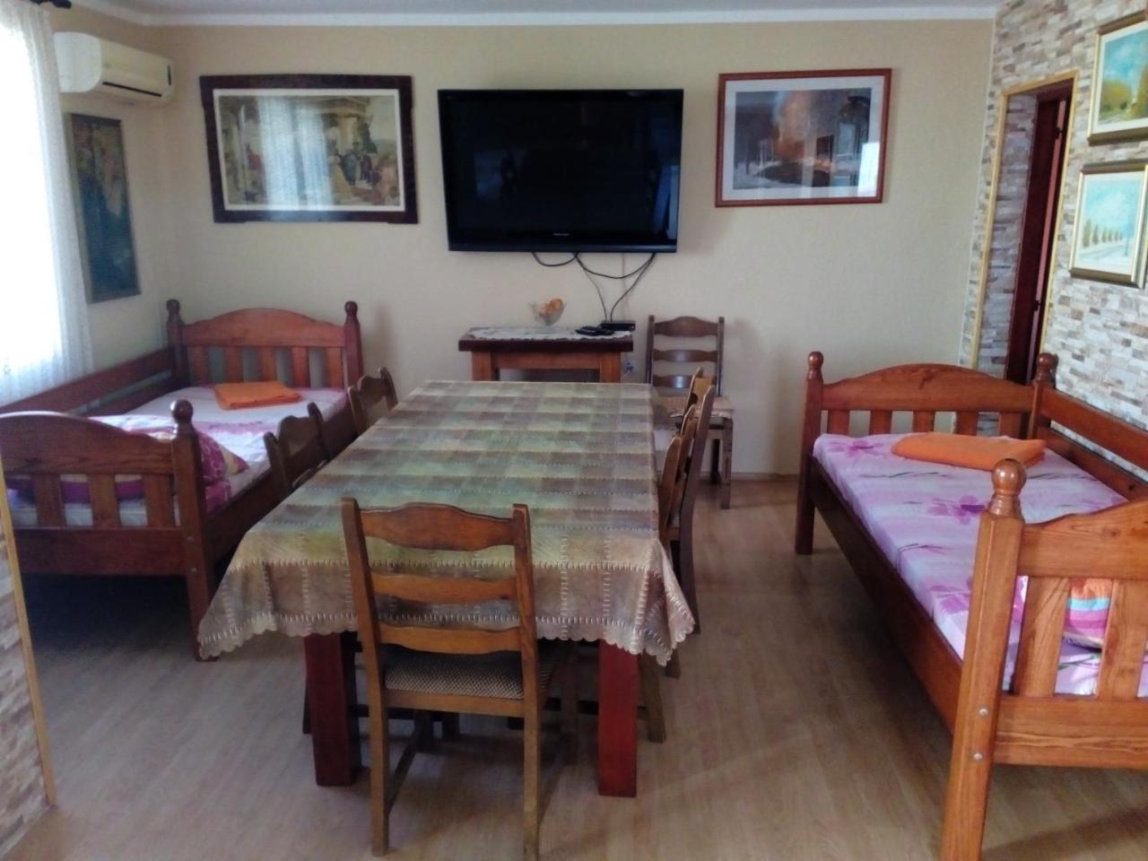 Apartment "Mislav" Gornji Karin Eksteriør billede